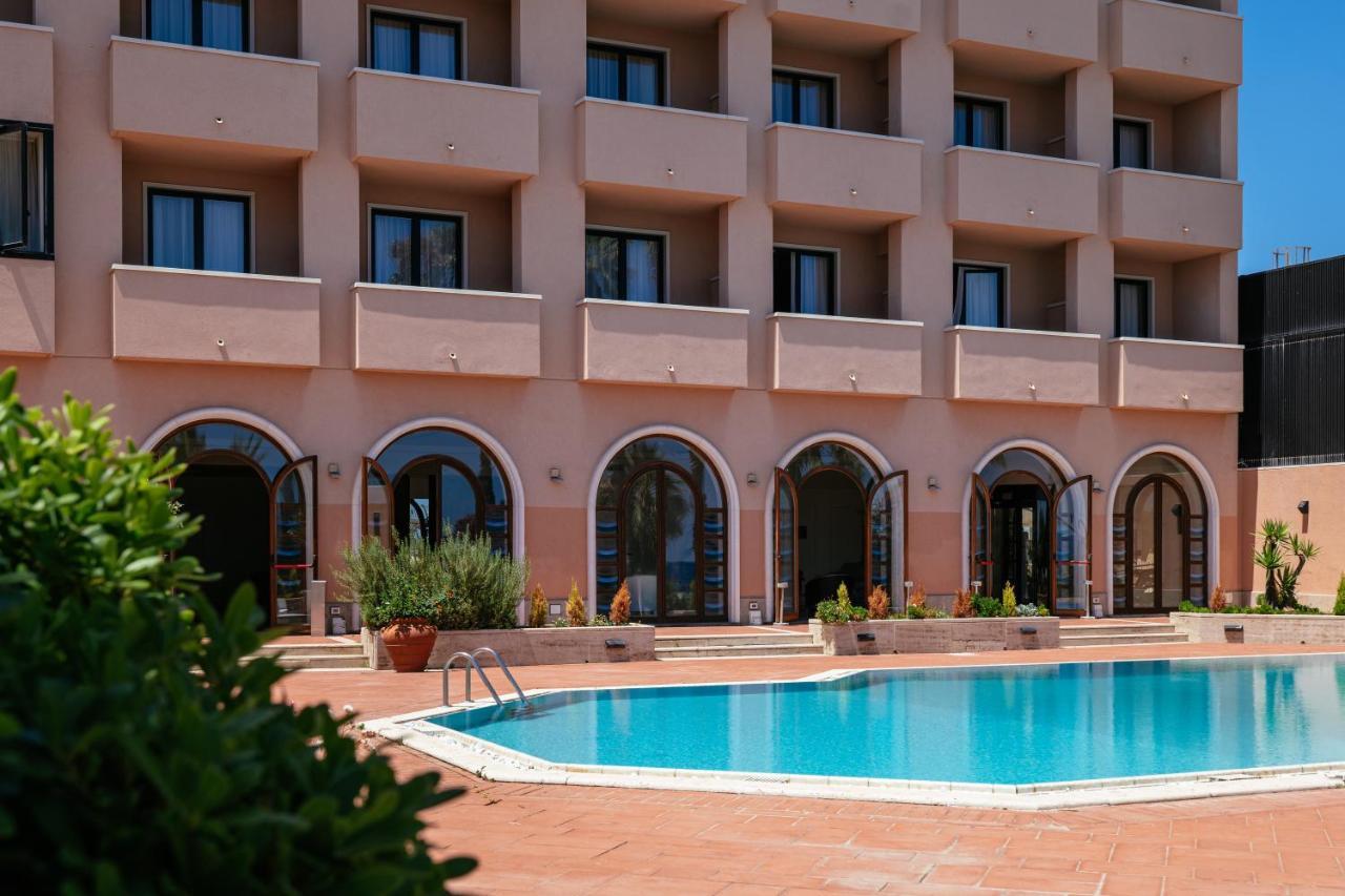 Palm Beach Club Hotel Casteldaccia Kültér fotó